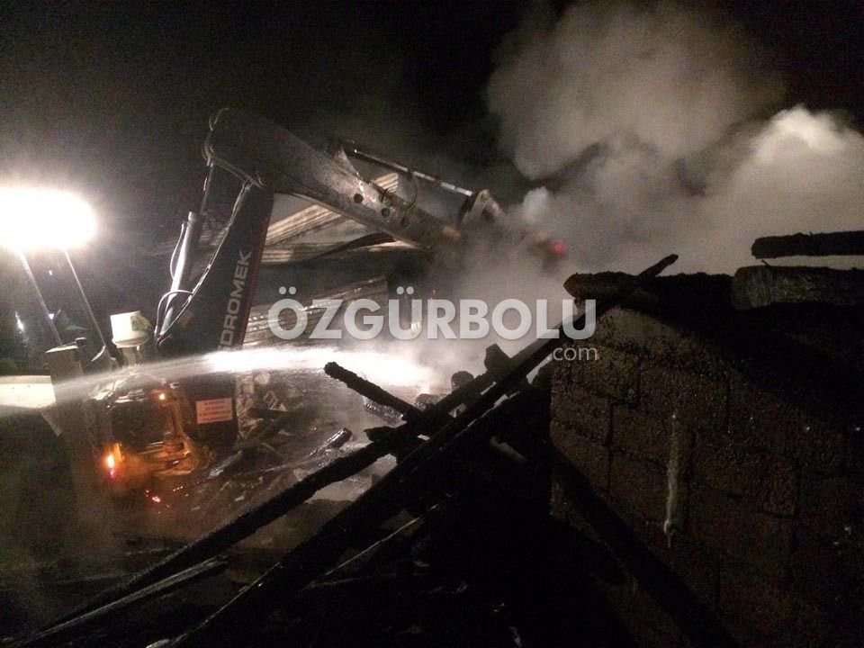 KINDIRA'DA ALEVLİ GECE