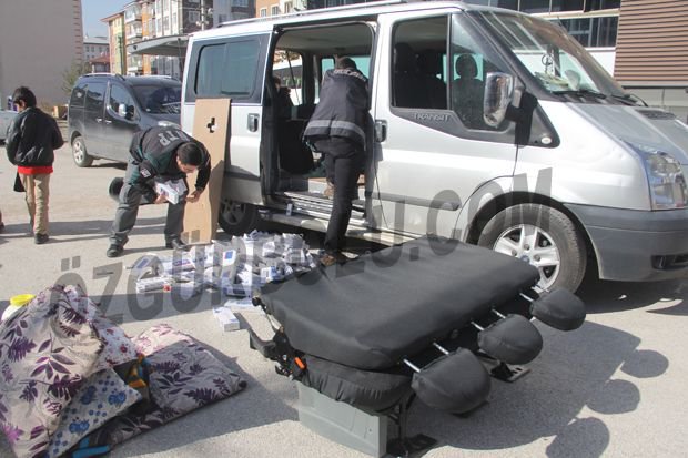 MİNİBÜSÜ SİGARA DEPOSUNA ÇEVİRMİŞLER...