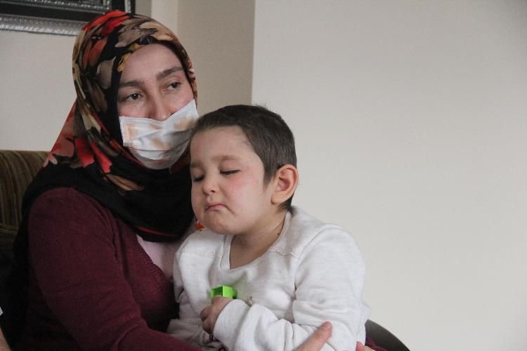 MİNİK ZEYNEP'TEN KAHREDEN HABER