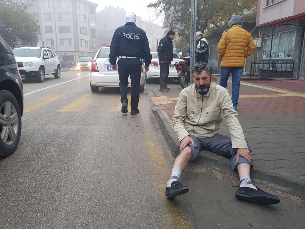 MOTOSİKLETTEN DÜŞEREK YARALANDI