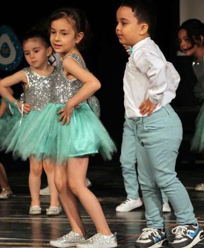 NAFİZE BAYSAL'DAN MUHTEŞEM ÇOCUK ŞENLİĞİ