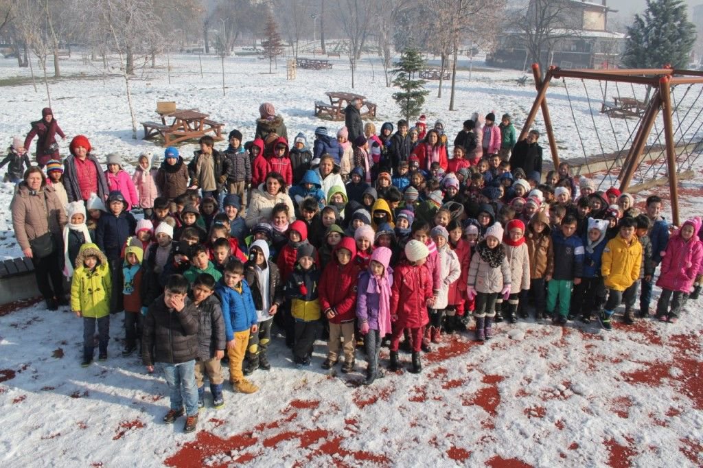 ÖĞRENCİLER VE ÖĞRETMENLER KUŞLARA UMUT OLDU