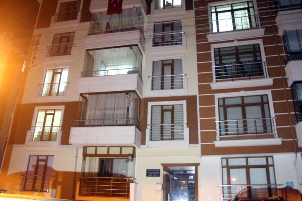 ÖĞRETMEN KENDİNİ ASARAK İNTİHAR ETTİ