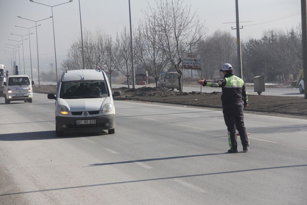 POLİS KUŞ UÇURTMUYOR