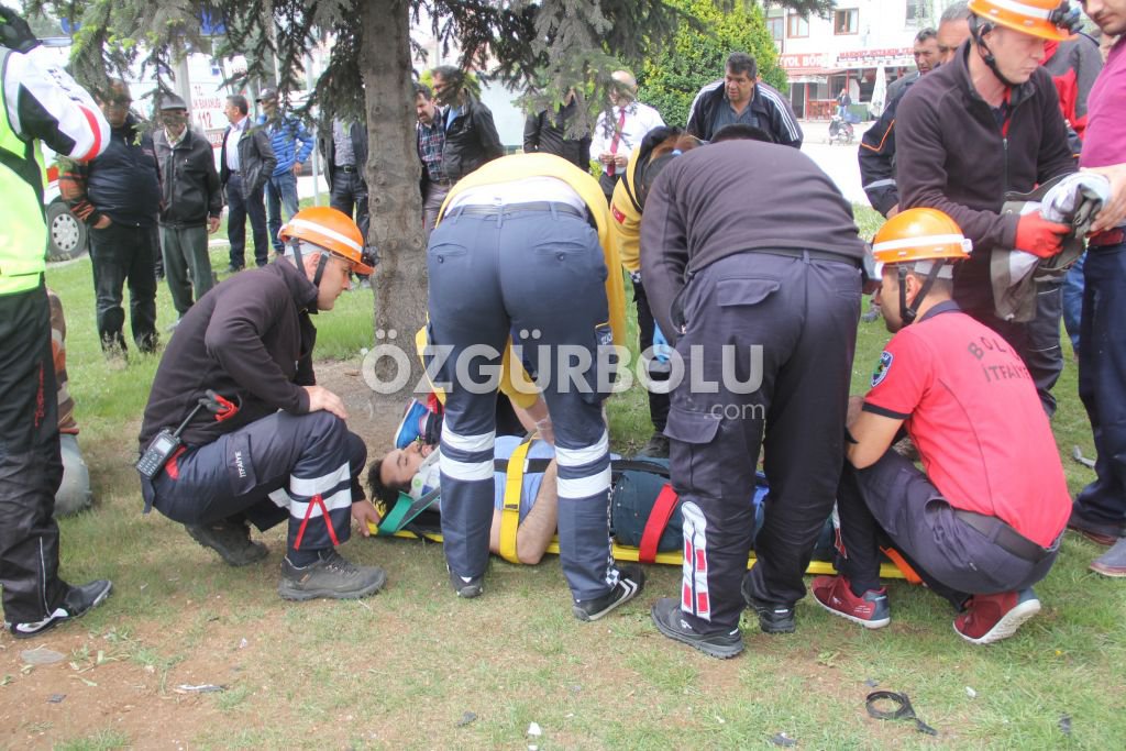 TRAFİK KAZASINDA 4 KİŞİ YARALANDI