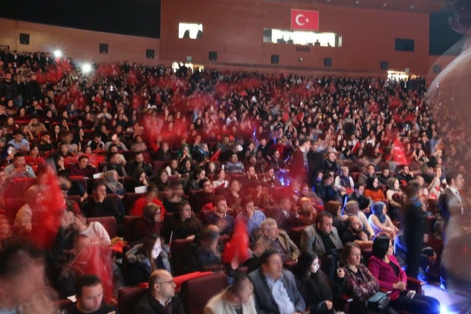 ÜLKÜCÜLER AİBÜ'DE GÖVDE GÖSTERİSİ YAPTI