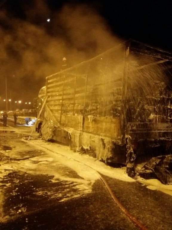 VİDEO HABER - TIR ALEV ALEV YANDI