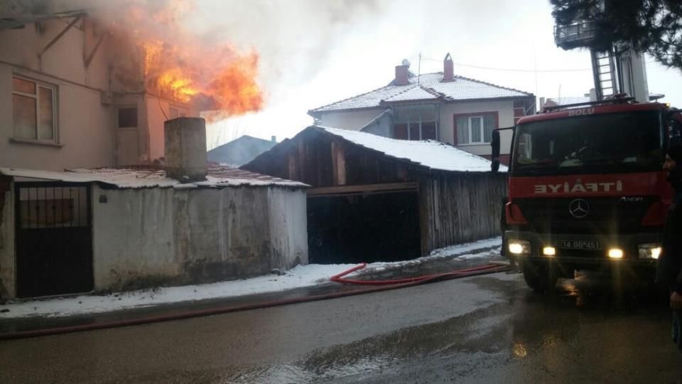 YAŞLI ADAM GÖZYAŞLARINA BOĞULDU