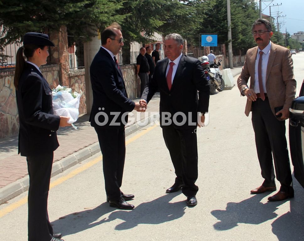 YENİ MÜDÜR GÖREVİNE BAŞLADI