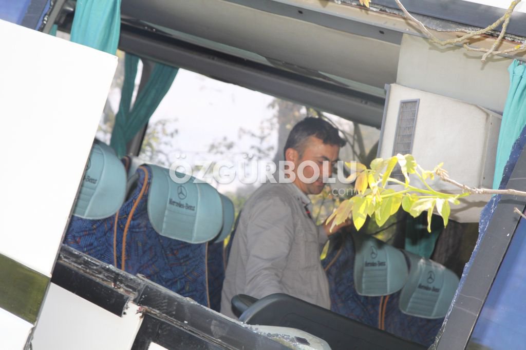 YOLCU OTOBÜSÜ DEREYE UÇTU, 7 KİŞİ YARALANDI