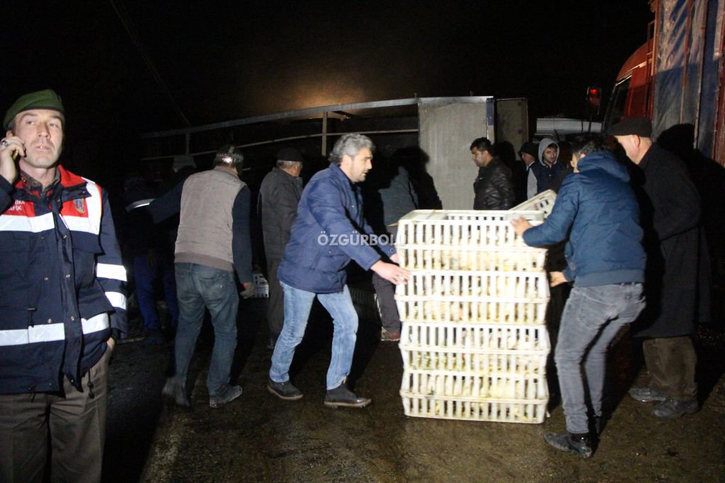 YÜZLERCESİ YOLA SAVRULDU...