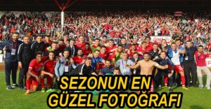 ŞAMPİYONLUĞUN FOTOĞRAFI GİBİ....