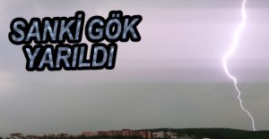 ŞİMŞEKLERİN DANSI