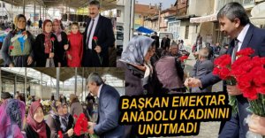 BAŞKANDAN KADINLARA ÇİÇEKLİ SÜRPRİZ