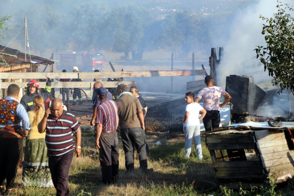 1 DÖNÜM ARAZİ KÜL OLDU