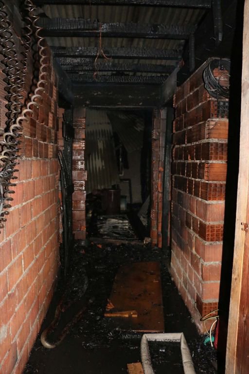 13 BİN CİVCİVLİ KÜMES YANDI