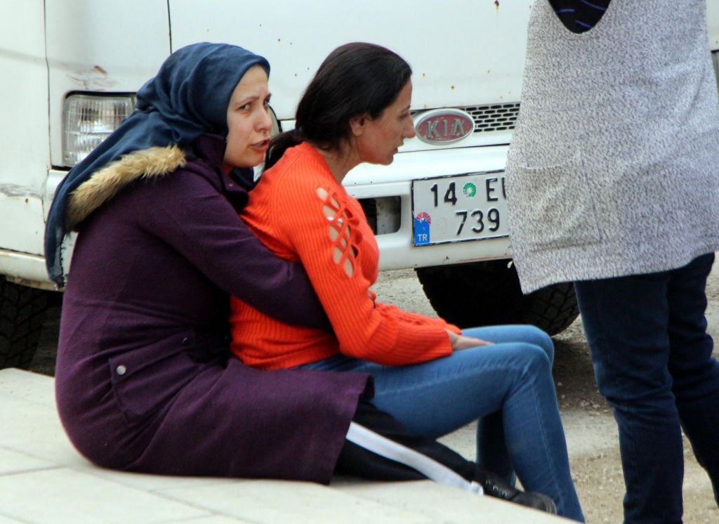 19 YAŞINDA YAŞAMINA SON VERDİ