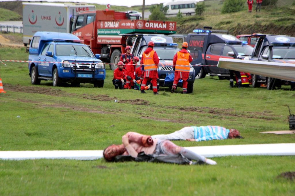 5 FARKLI FELAKET SENARYOSUNU CANLANDIRDILAR