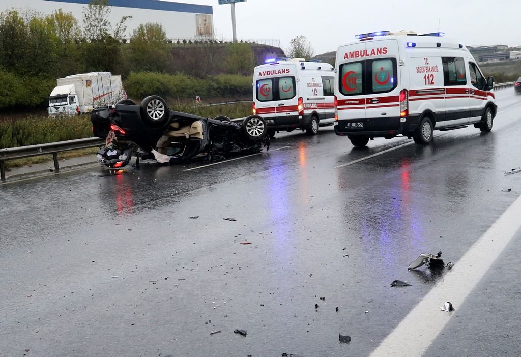 9 ARAÇ BİRBİRİNE GİRDİ