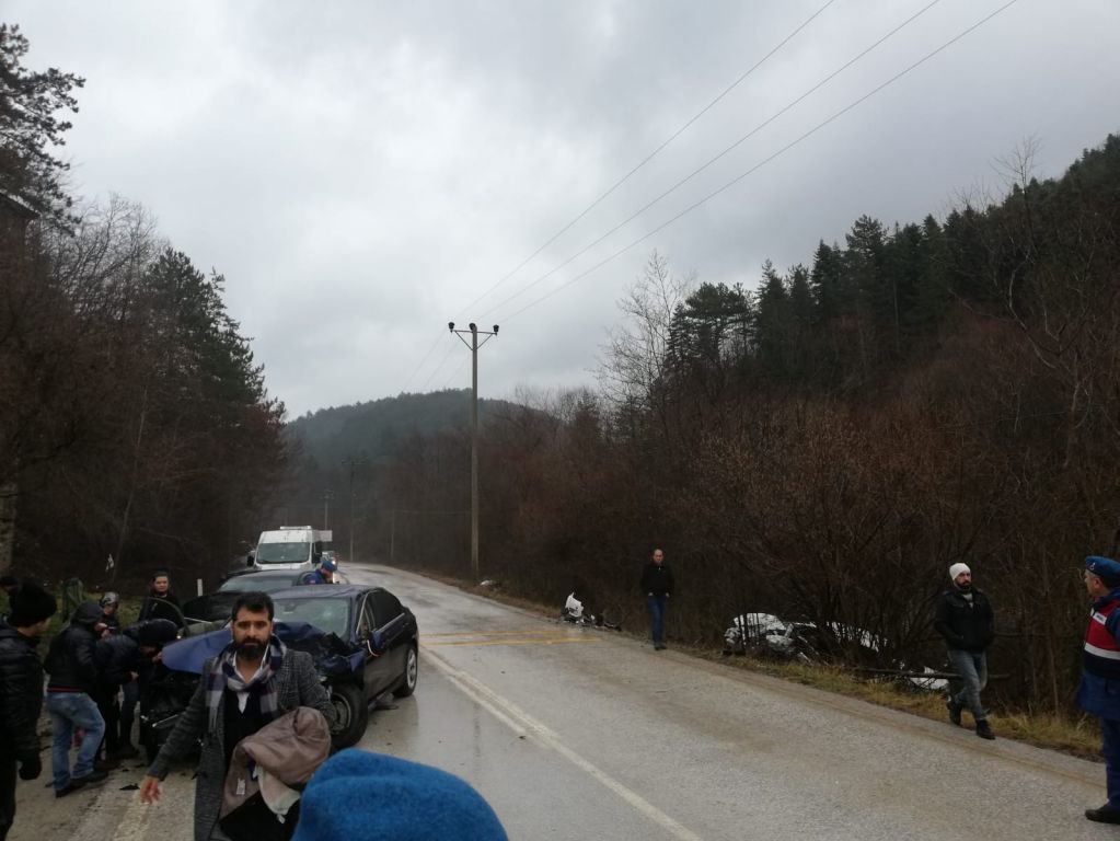 ABANT YOLUNDA ORTALIK SAVAŞ ALANINA DÖNDÜ