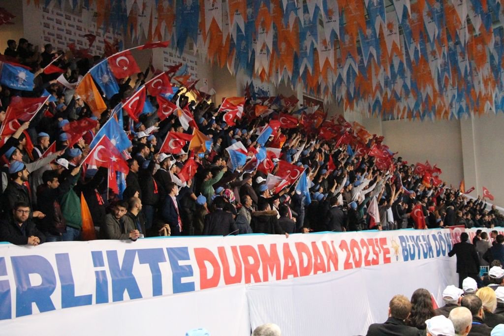 İŞTE YENİ YÖNETİM LİSTESİ