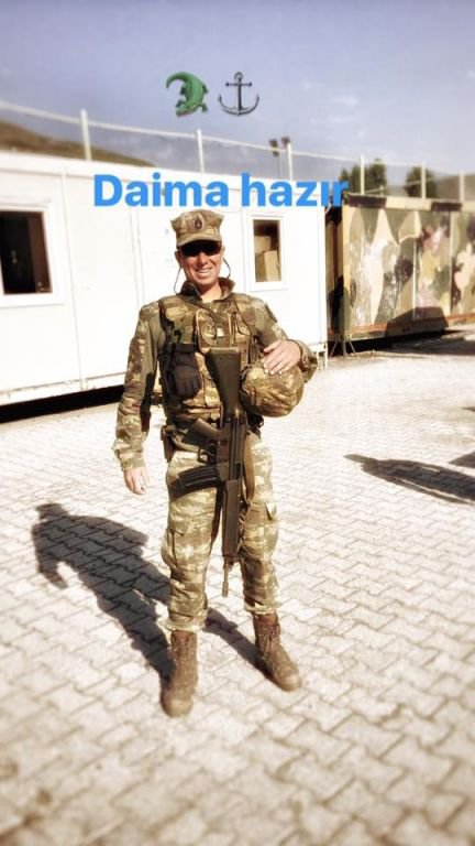 AMCASININ ÖNÜNDE CANINA KIYDI