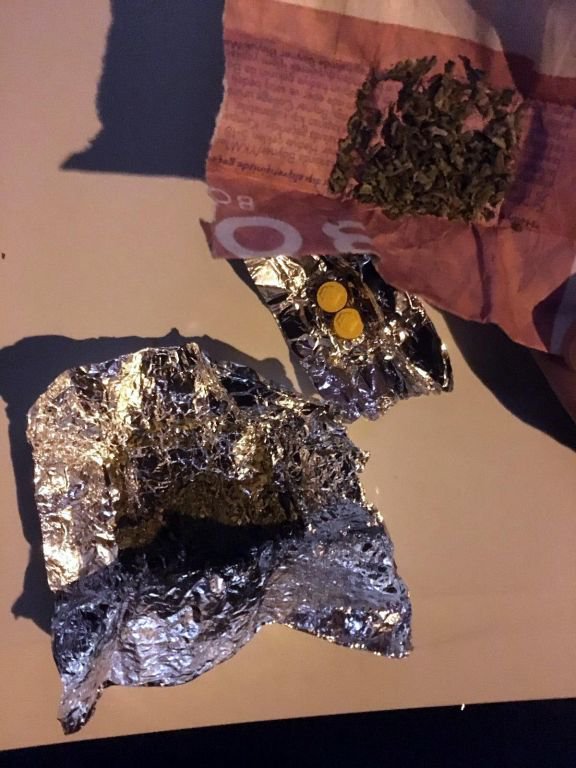 EVİ DE ARABASI DA UYUŞTURUCU YUVASI ÇIKTI