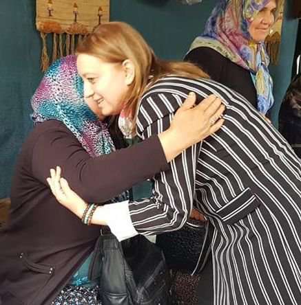 ARZU AYDIN DURMAK BİLMİYOR