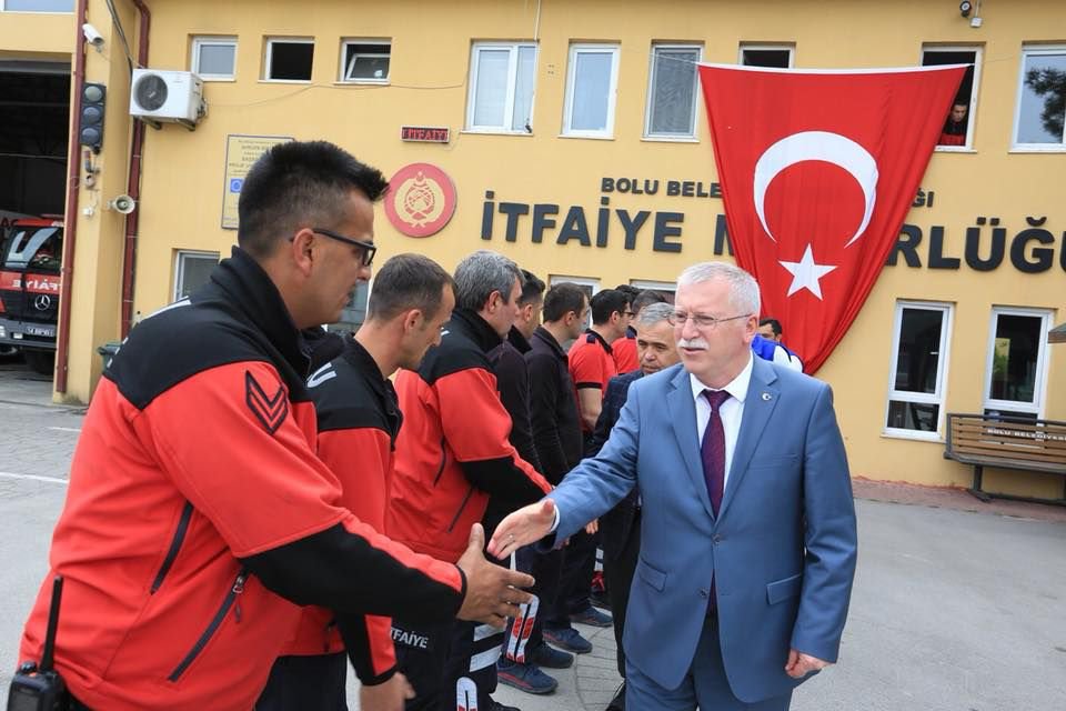 BAŞKAN TEK TEK TAZİYELERİ KABUL ETTİ