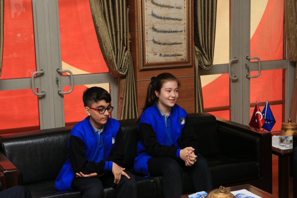 BAŞKAN YILMAZ KOLTUĞU DEVRETTİ