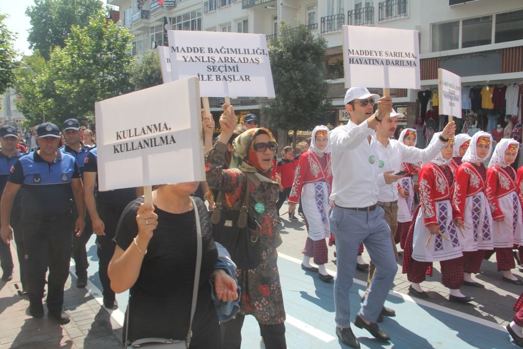 BOLU BAĞIMLILIK İLE MÜCADELE İÇİN EL ELE VERDİ