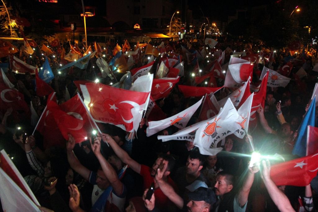 BOLU SOKAKLARINDA BÜYÜK COŞKU