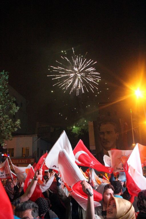 BOLU SOKAKLARINDA BÜYÜK COŞKU