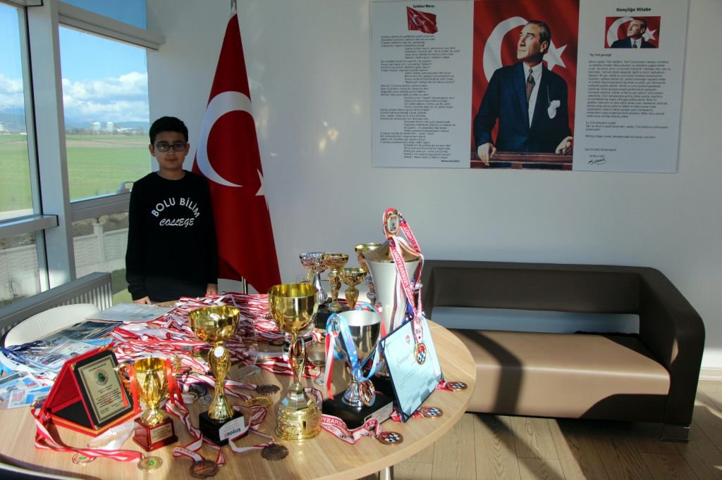 BOLU’NUN GURURU KÜÇÜK SATRANÇ USTASI