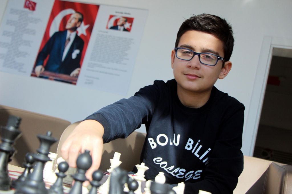 BOLU’NUN GURURU KÜÇÜK SATRANÇ USTASI