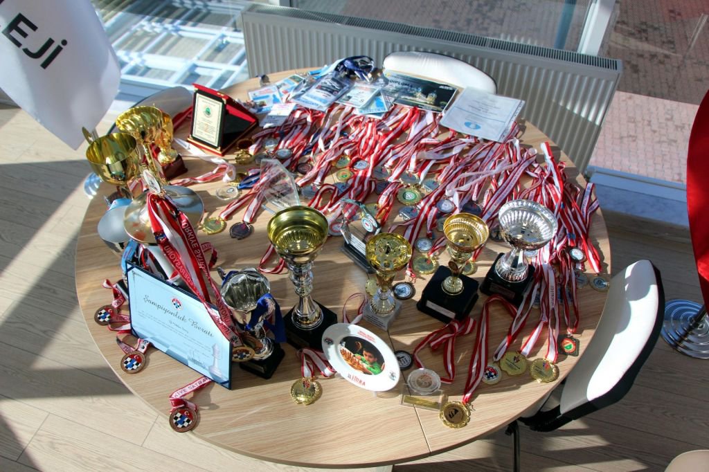 BOLU’NUN GURURU KÜÇÜK SATRANÇ USTASI