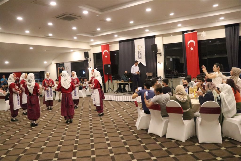 BOLU'NUN GÜZELLİKLERİNİ GEZDİLER