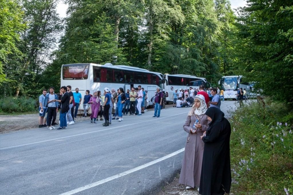 BOLU'NUN GÜZELLİKLERİNİ GEZDİLER