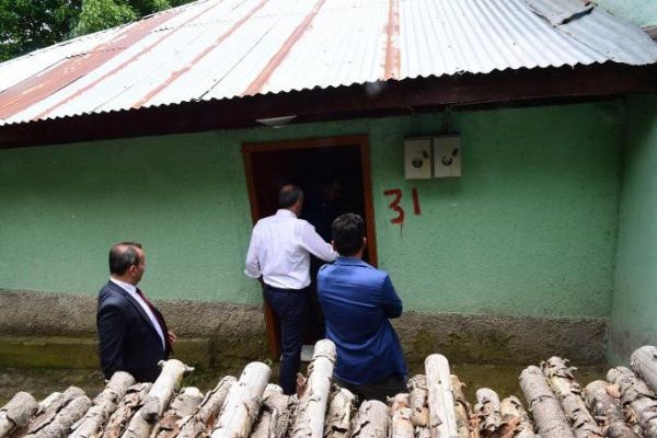 CAMİ HOCASI VE ÖZCAN O FOTOĞRAFI ANLATTILAR