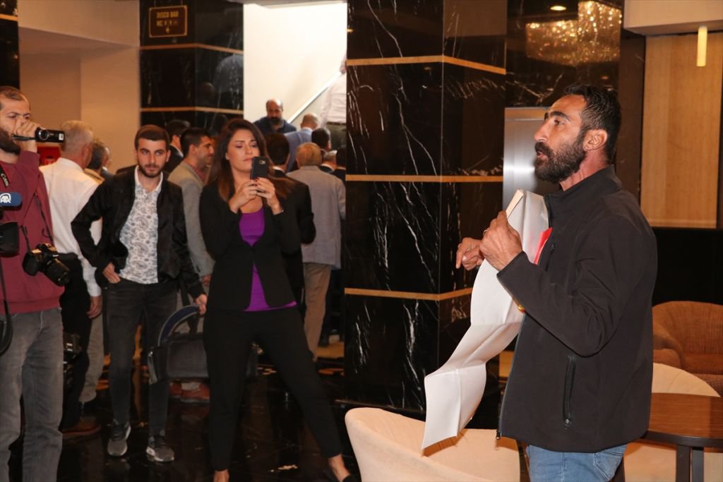 CHP'NİN ABANT TOPLANTISINDA PROTESTO