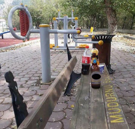 ÇOCUK PARKLARINDA TEPKİ ÇEKEN GÖRÜNTÜLER