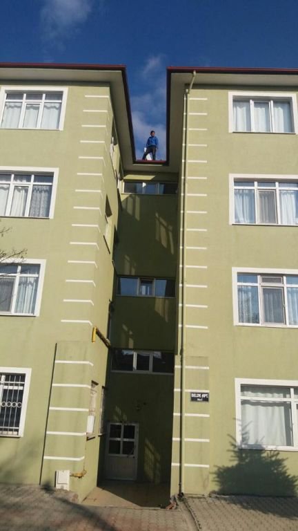 EŞİYLE SORUNLARI YÜZÜNDEN İNTİHAR ETMEYE KALKIŞTI