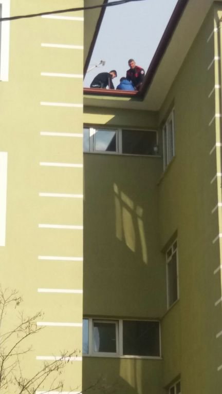 EŞİYLE SORUNLARI YÜZÜNDEN İNTİHAR ETMEYE KALKIŞTI