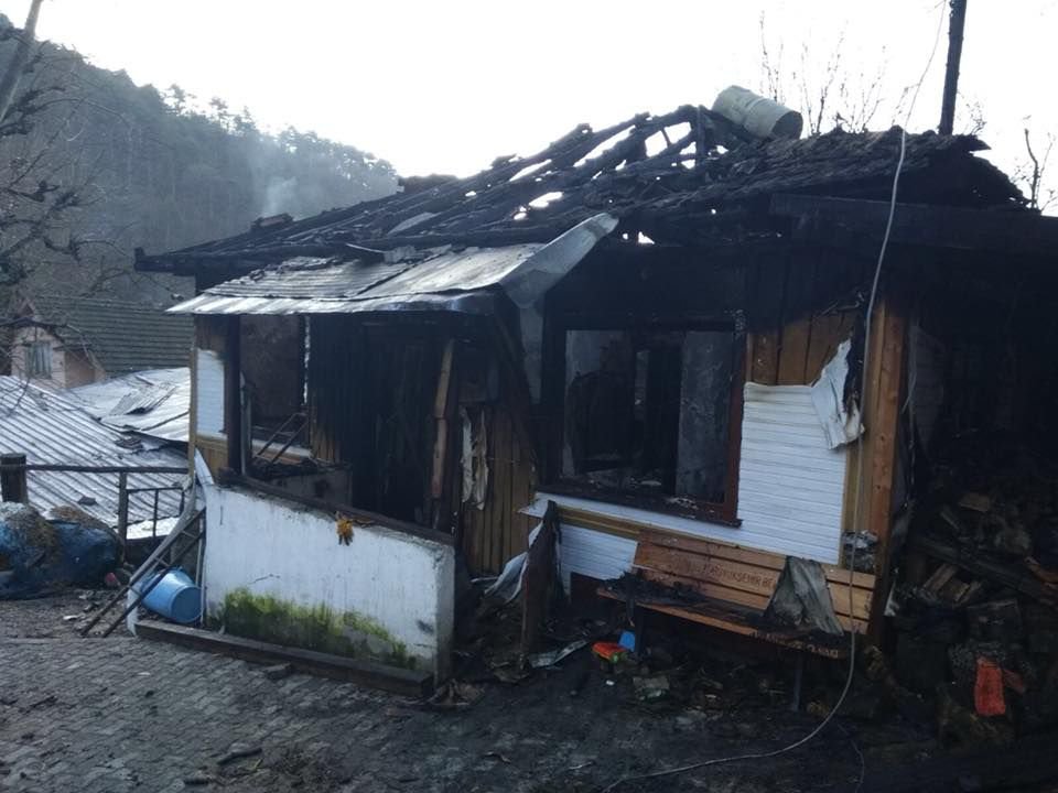 EVSİZ AİLEYİ BAŞKAN YALNIZ BIRAKMADI