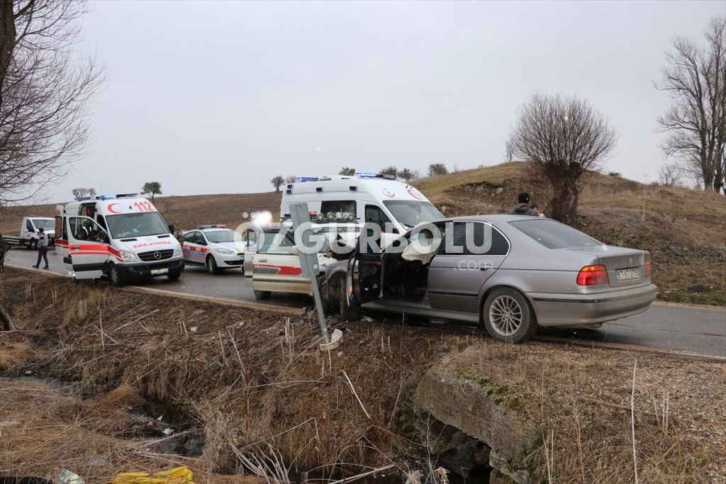 FECİ KAZADA 4 KİŞİ YARALANDI