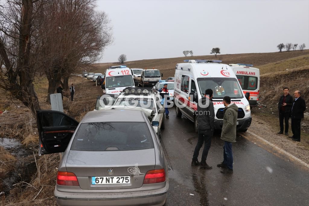 FECİ KAZADA 4 KİŞİ YARALANDI