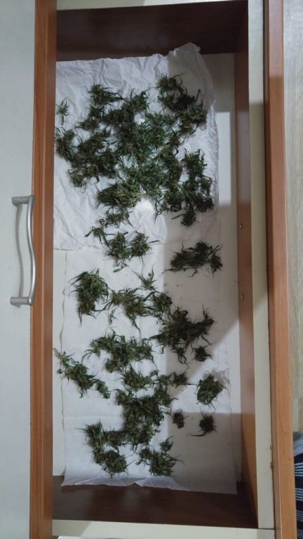 FİRARİ SUÇ MAKİNESİ UYUŞTURUCU İLE YAKALANDI