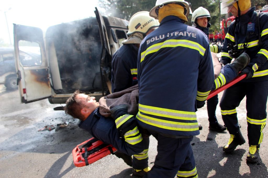 ARAÇLARI CAYIR CAYIR YAKTILAR