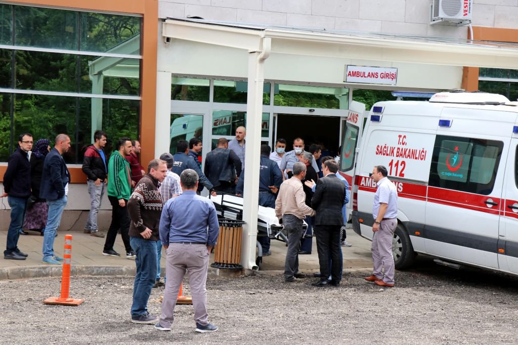 15 İŞÇİ ZEHİRLENDİ