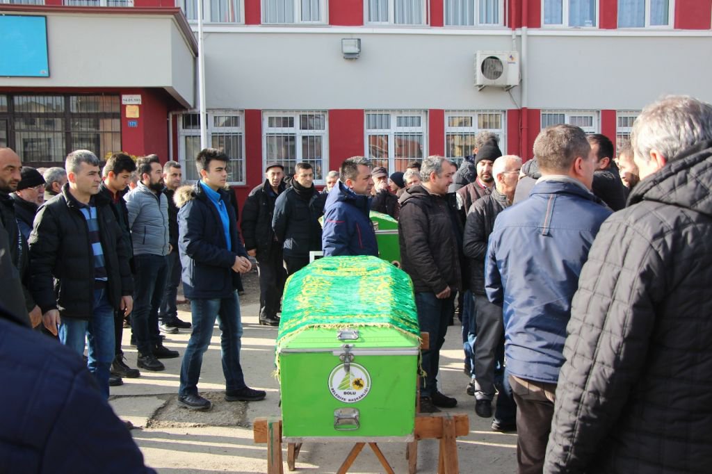 GÖZYAŞLARI İÇİNDE SON YOLCULUKLARINA UĞURLANDILAR